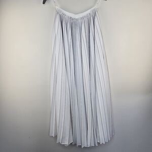 AJE Elegant White And Black Pleated Skirt Size 6